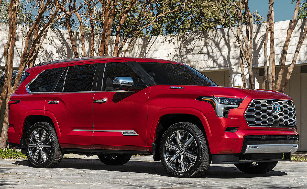 2023 Toyota Sequoia photo gallery